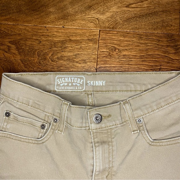 Boy’s Levi khakis - Picture 5 of 5